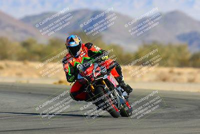 media/Jan-09-2022-SoCal Trackdays (Sun) [[2b1fec8404]]/Turn 14 (10am)/